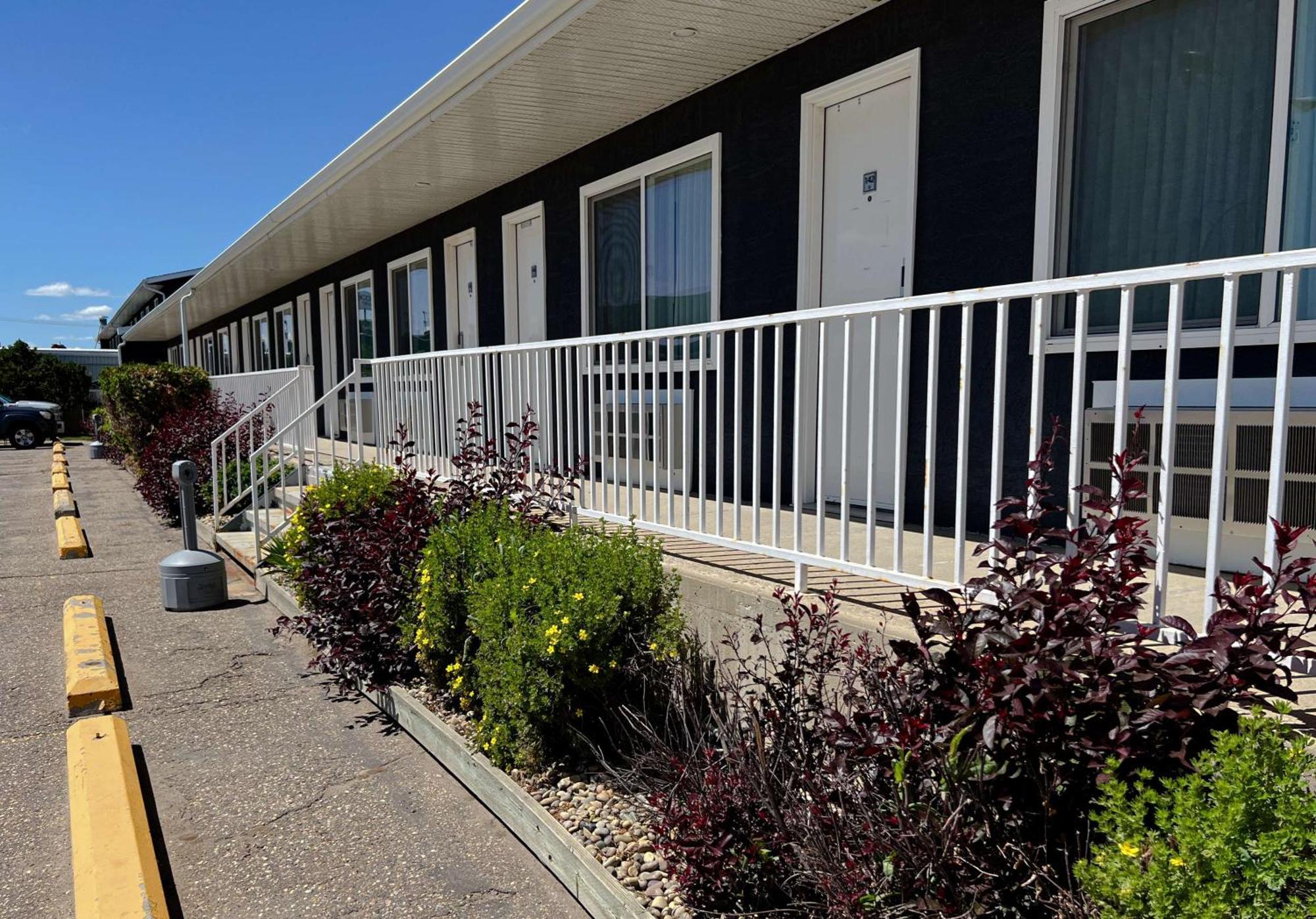 Coast Swift Current Hotel Dış mekan fotoğraf